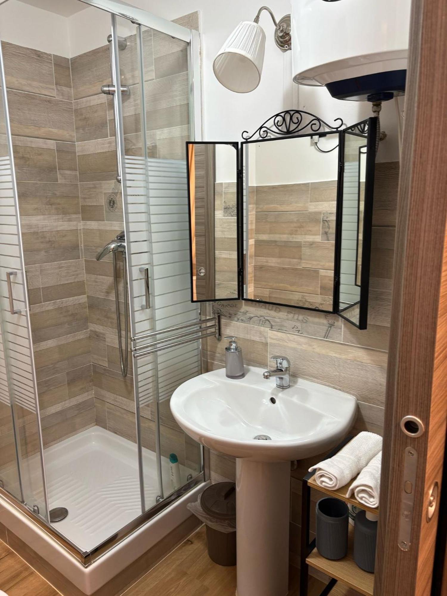 San Lorenzo Apartment *